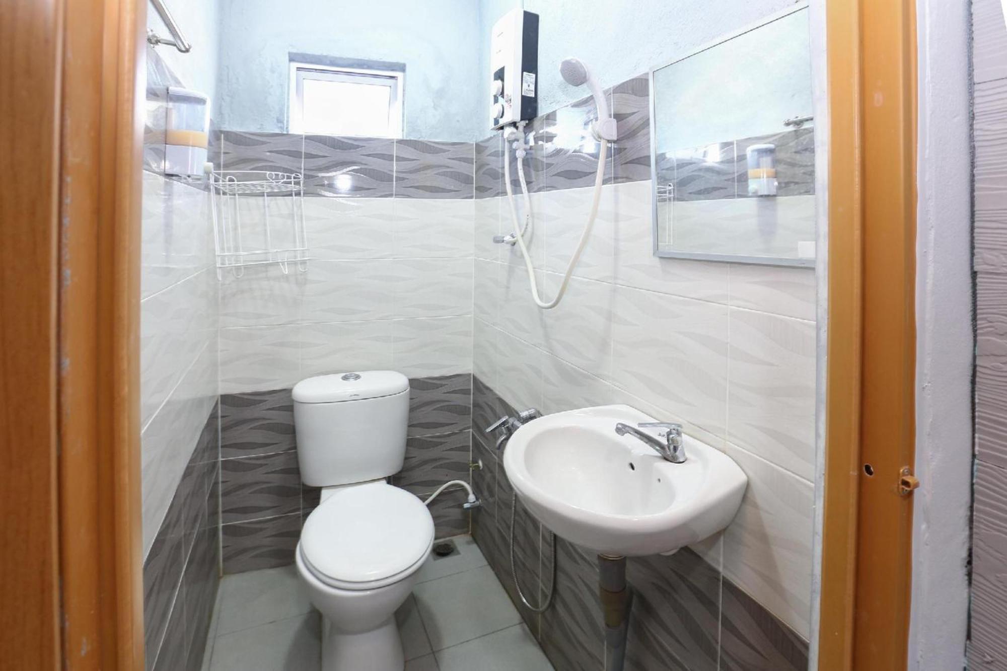 Spot On 89796 D'Noor Budget Inn Kota Bharu Dış mekan fotoğraf